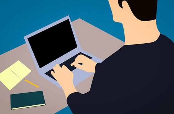 網站受到流量攻擊時可以選擇服務器托管